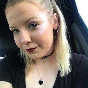 Meet your Posher, Ashlee